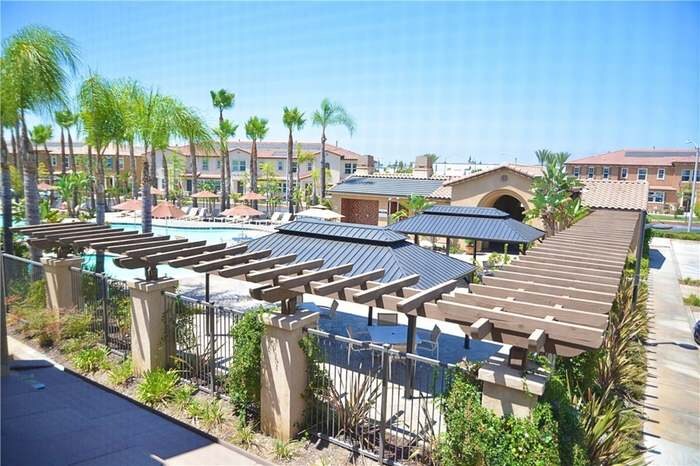 Building Photo - 5062 Decatur Dr