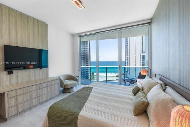 Building Photo - 17550 Collins Ave