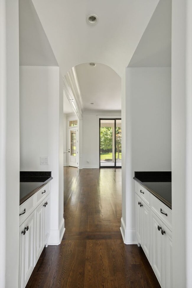 Building Photo - 3 Crooked Stick Ln