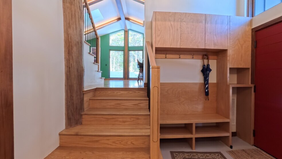 Building Photo - 64 Newcomb Rd