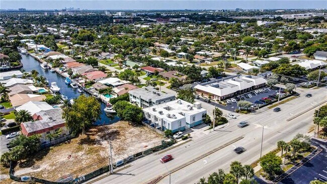 Building Photo - 2708 NE 14th Street Causeway