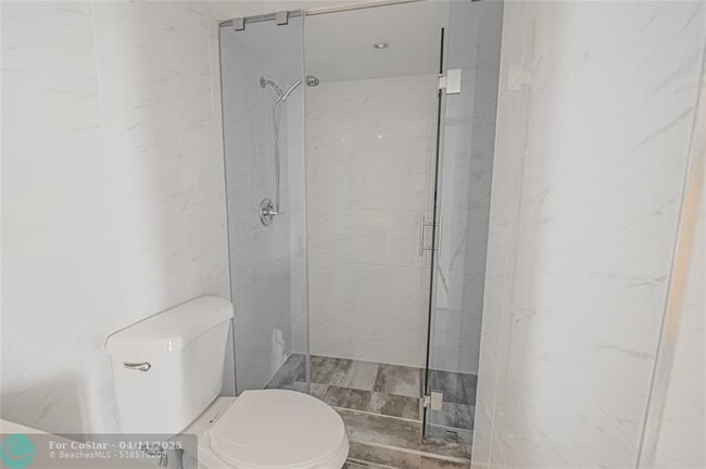 Building Photo - 468 Golden Isles Dr