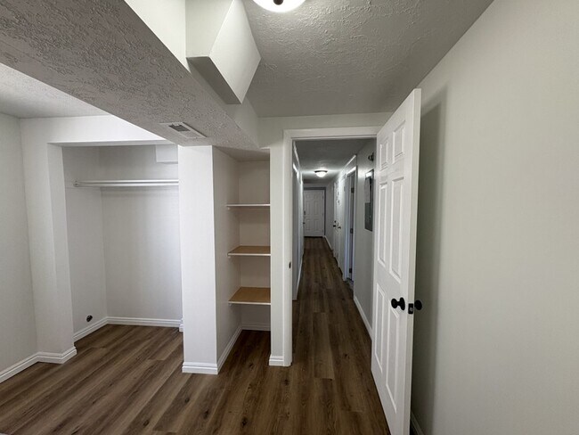 Building Photo - 938 S 250 E