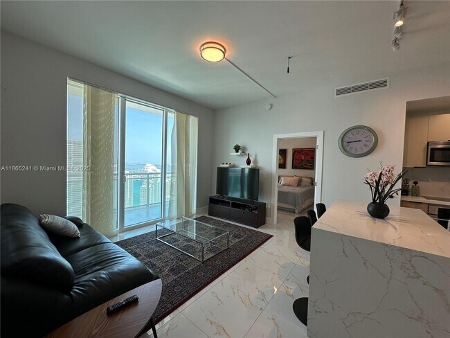Building Photo - 950 Brickell Bay Dr