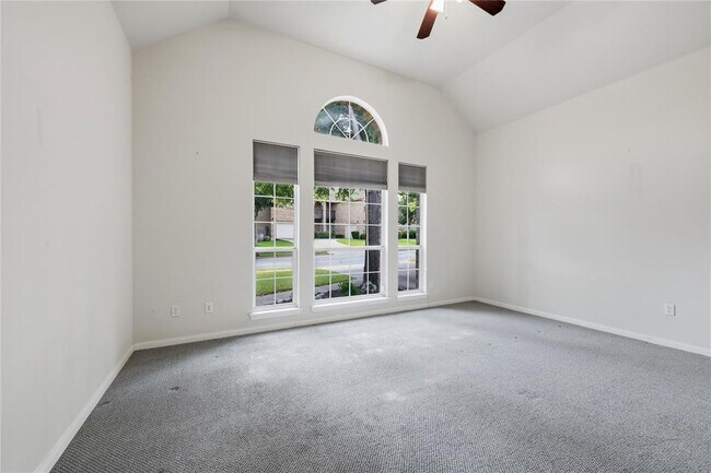 Building Photo - 3013 Covington Pl