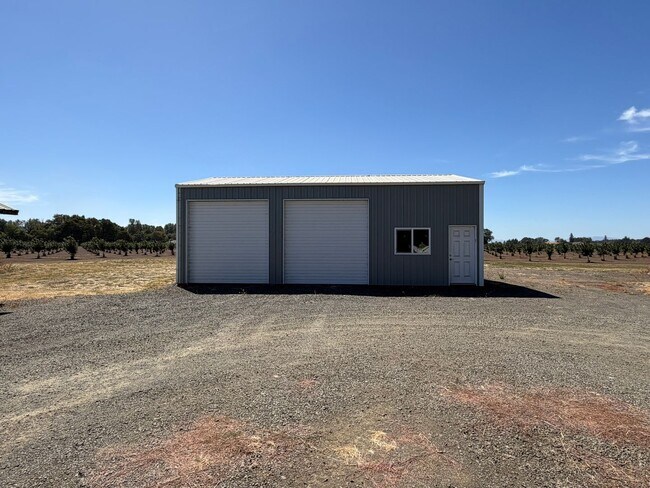 Building Photo - 27840 7 Mile Ln