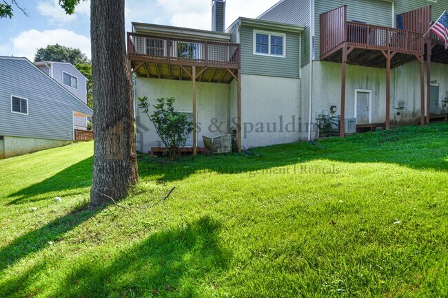 Building Photo - 3624 Heathrow Dr