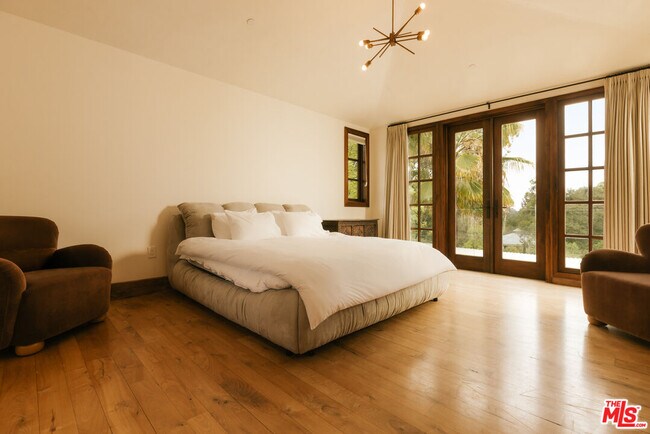 Building Photo - 1105 Rivas Canyon Rd
