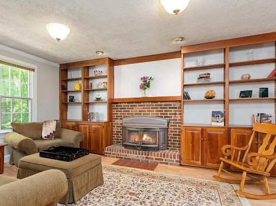 Building Photo - 7140 Persimmon Ln