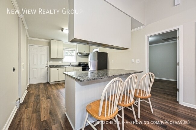 Building Photo - 302 E Hudson St