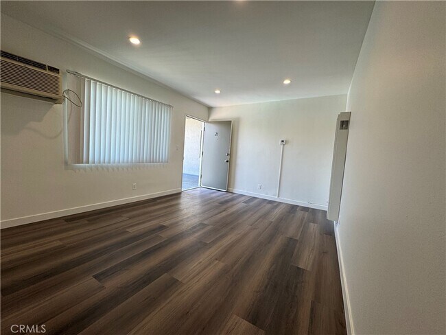 Building Photo - 7745 Laurel Canyon Blvd