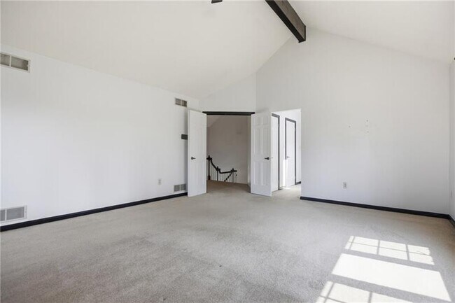 Building Photo - 2501 Birchwood Ct