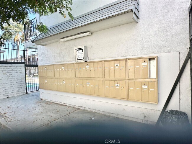 Building Photo - 5500 Ackerfield Ave
