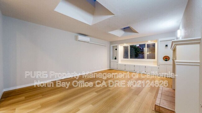 Building Photo - 2450 Grosse Ave