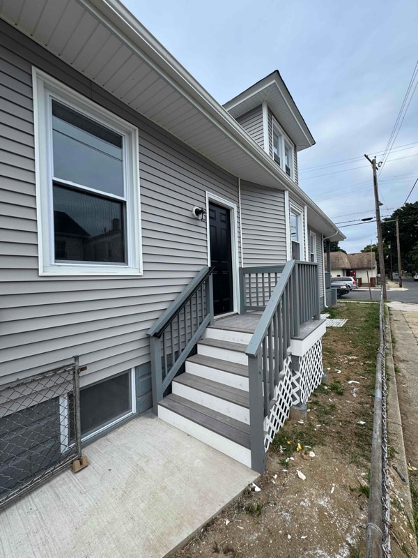 Building Photo - 100 N 6th St