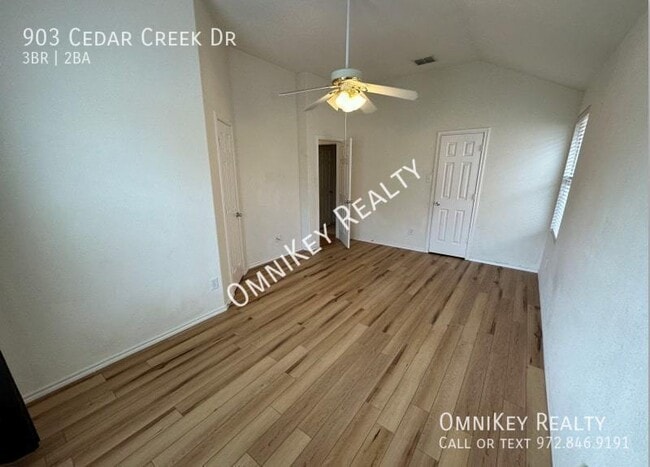 Building Photo - 903 Cedar Creek Dr