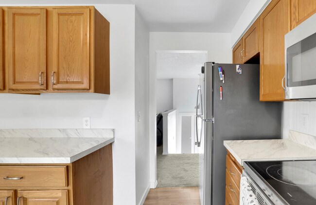 Building Photo - Charming Unfurnished Spokane Home with Large Shop in a Prime Northwest - Unfurnished