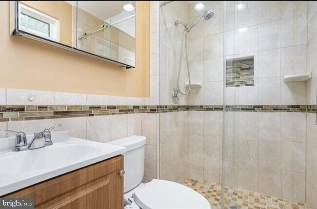 Building Photo - 6919 Rolling Rd