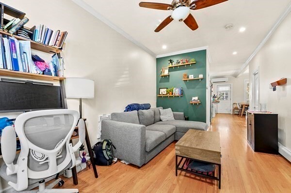 Building Photo - 13 Telegraph St