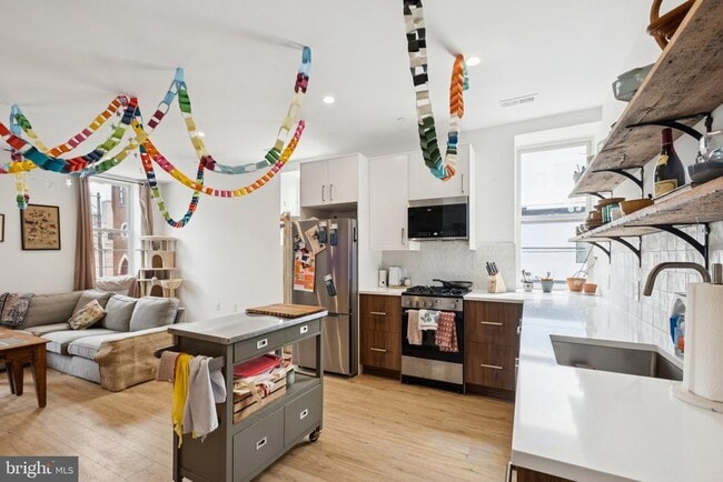 Building Photo - 1254 S 18th St