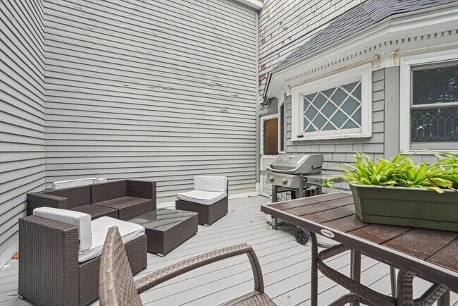 Building Photo - 36 Cummings Rd