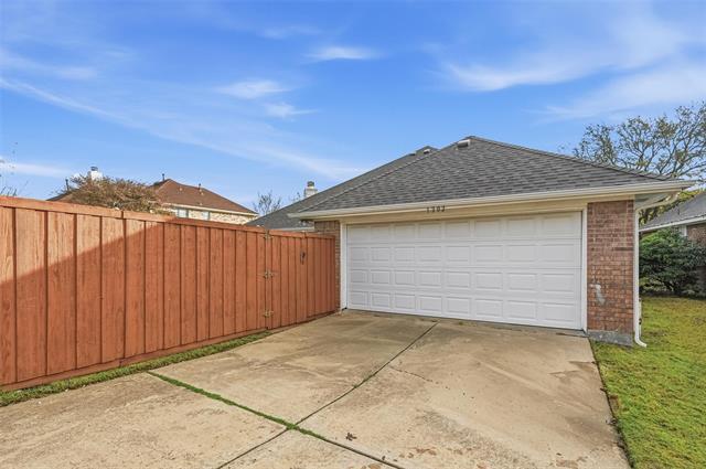 Building Photo - 1202 Brook Dr