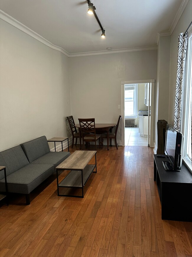 Building Photo - 624 Jefferson Ave