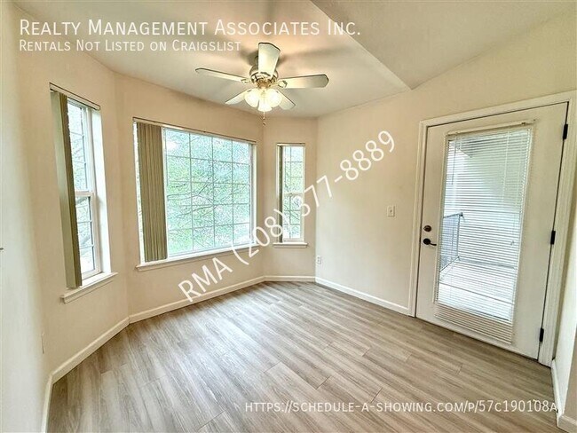 Building Photo - 10054 W Garverdale Ln