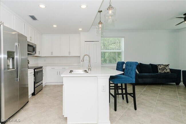 Building Photo - 6034 National Blvd