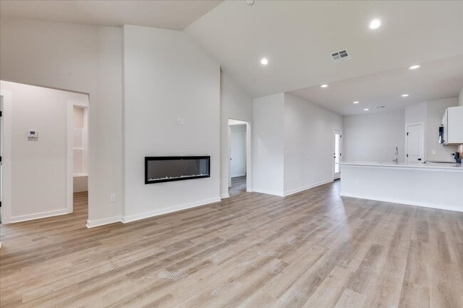 Building Photo - 221 Gowen St