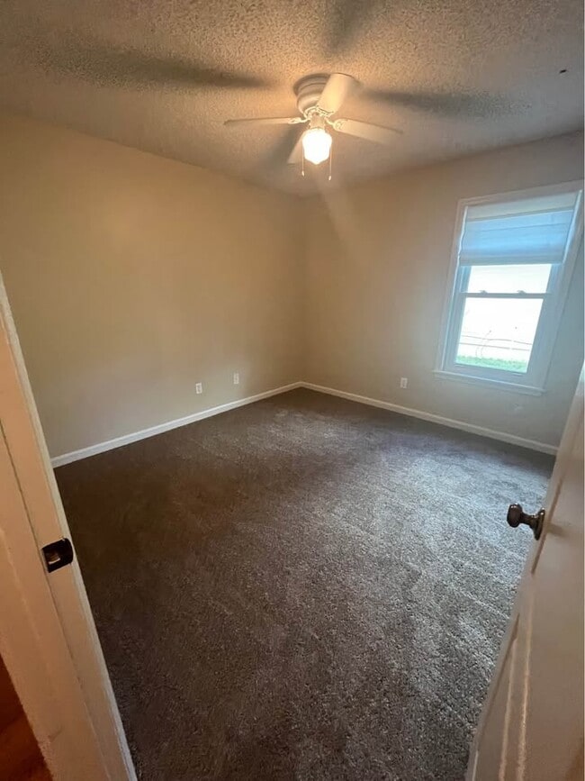 Building Photo - 3212 Tyndall Dr