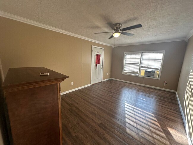Building Photo - 419 Permita Ct