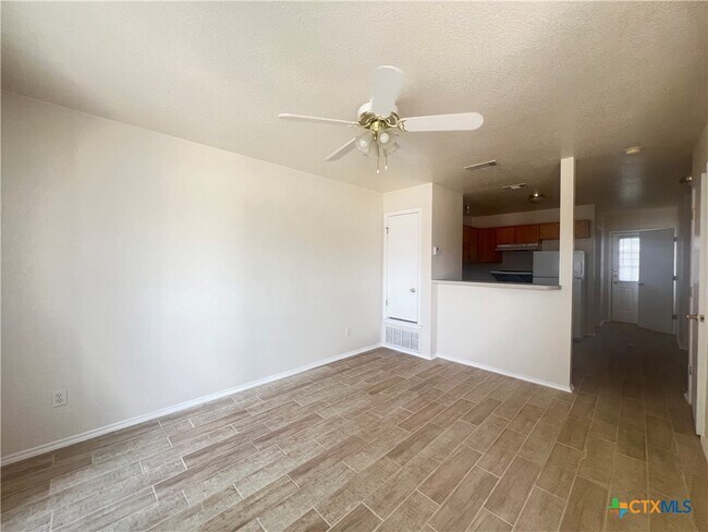 Building Photo - 4200 Alan Kent Dr