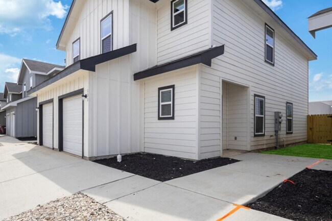 Building Photo - 8911 FM1560