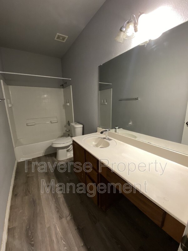 Building Photo - 601 Port Royale Way