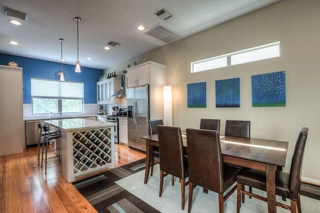 Building Photo - 4312 Floyd St