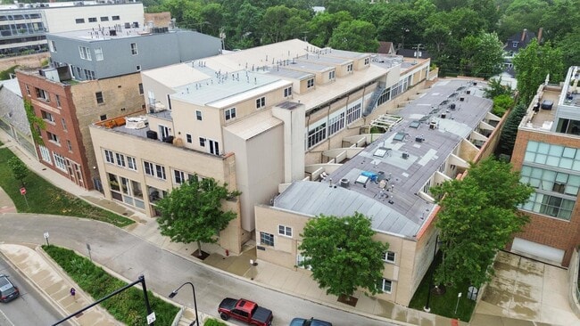Building Photo - 1834 Ridge Ave
