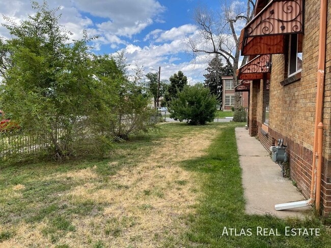 Building Photo - 1175 Lipan St