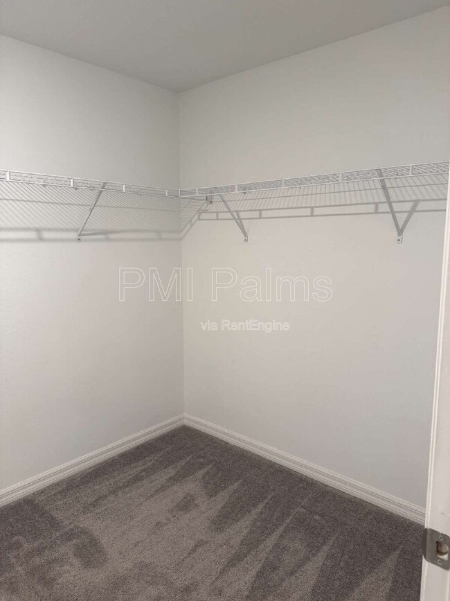 Building Photo - 10332 Alder Green Dr