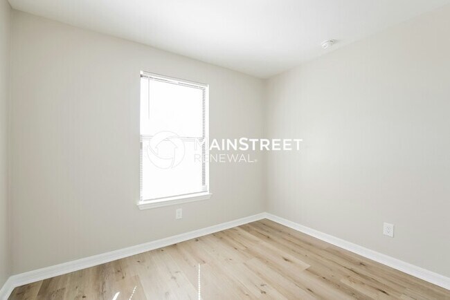Building Photo - 4 Bedroom Pet-Friendly Home in Lehigh Acres, FL with Main Street Renewal