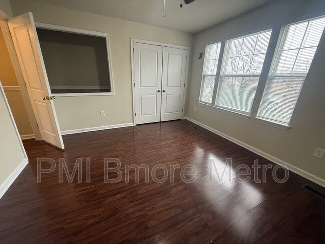 Building Photo - 2615 Huron St