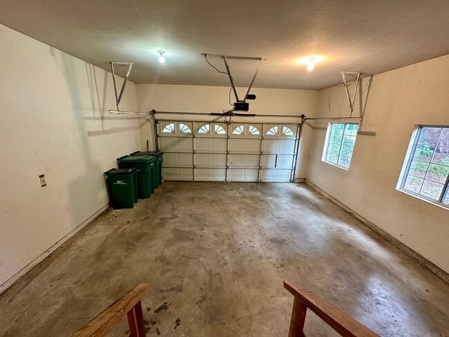Building Photo - Downtown Nevada City Home Walking Distance...