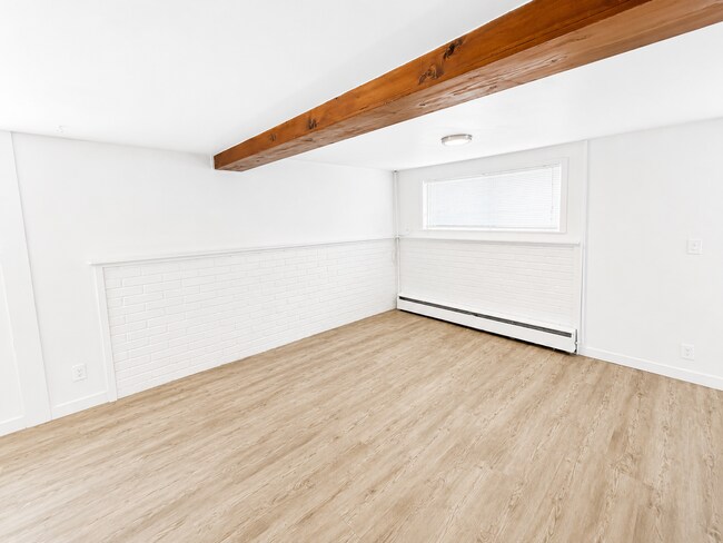 Building Photo - AJ Payne 4 Plex