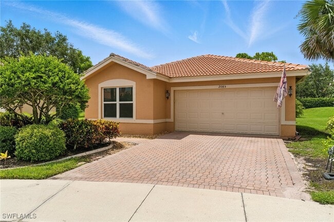 Building Photo - 2085 Painted Palm Dr