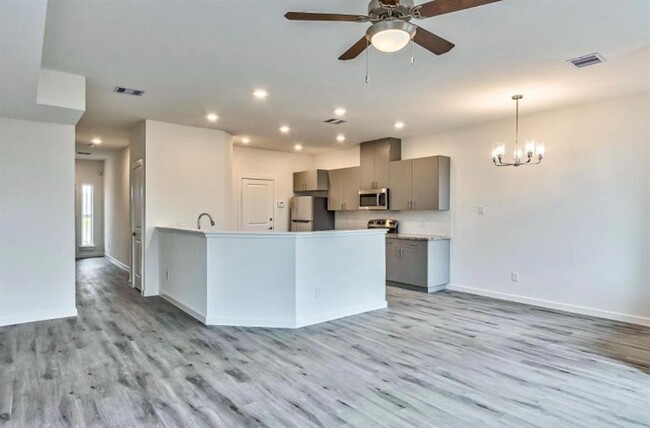 Building Photo - 4806 Centipede Rd