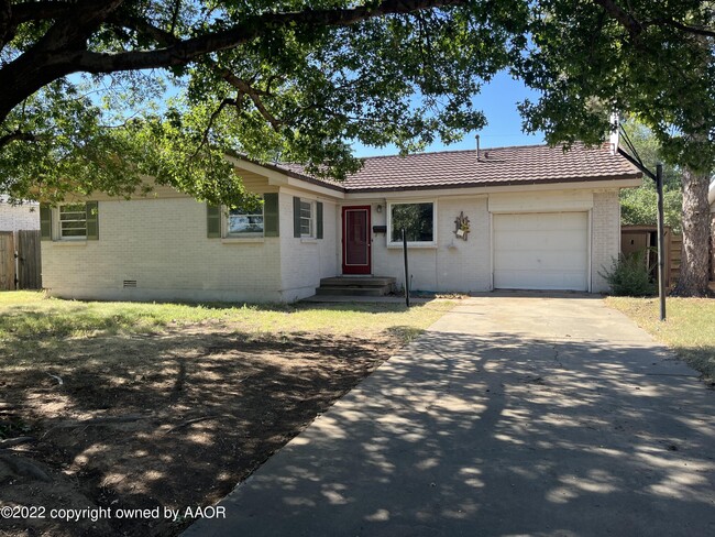Primary Photo - 3414 Meadow Dr