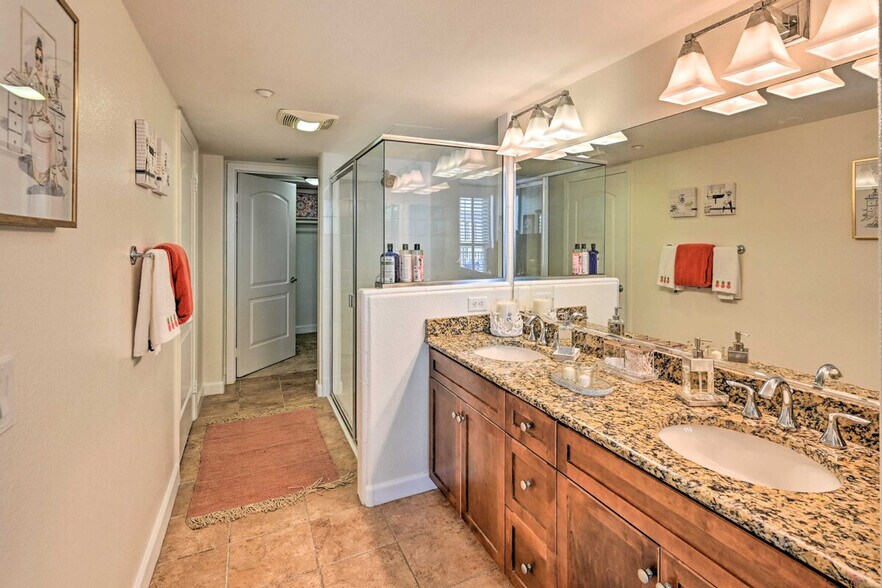 Building Photo - 1016 Costa Pacifica Way