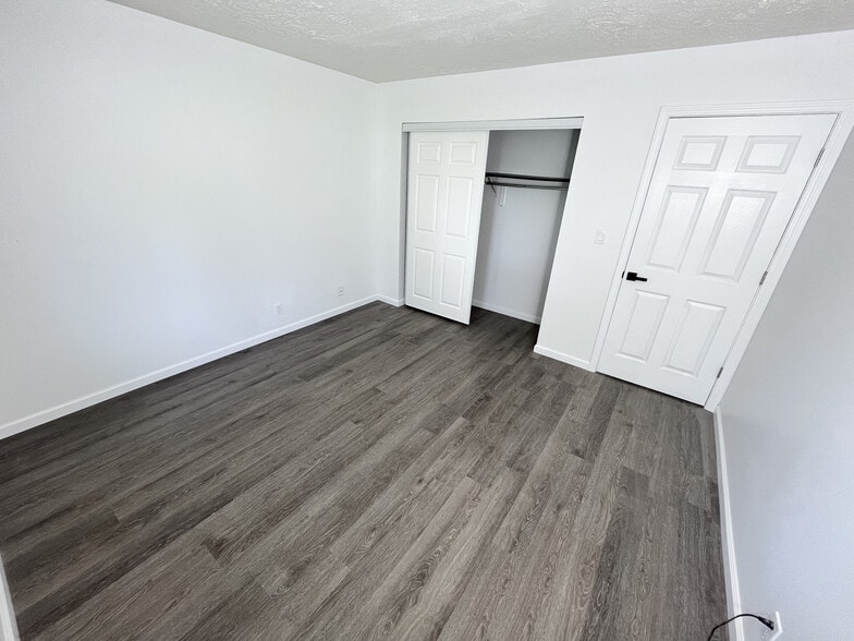 Master Bedroom - 1618 Sutton Ave
