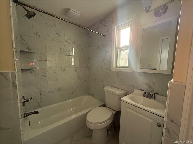 Building Photo - 6 Bayberry Ln