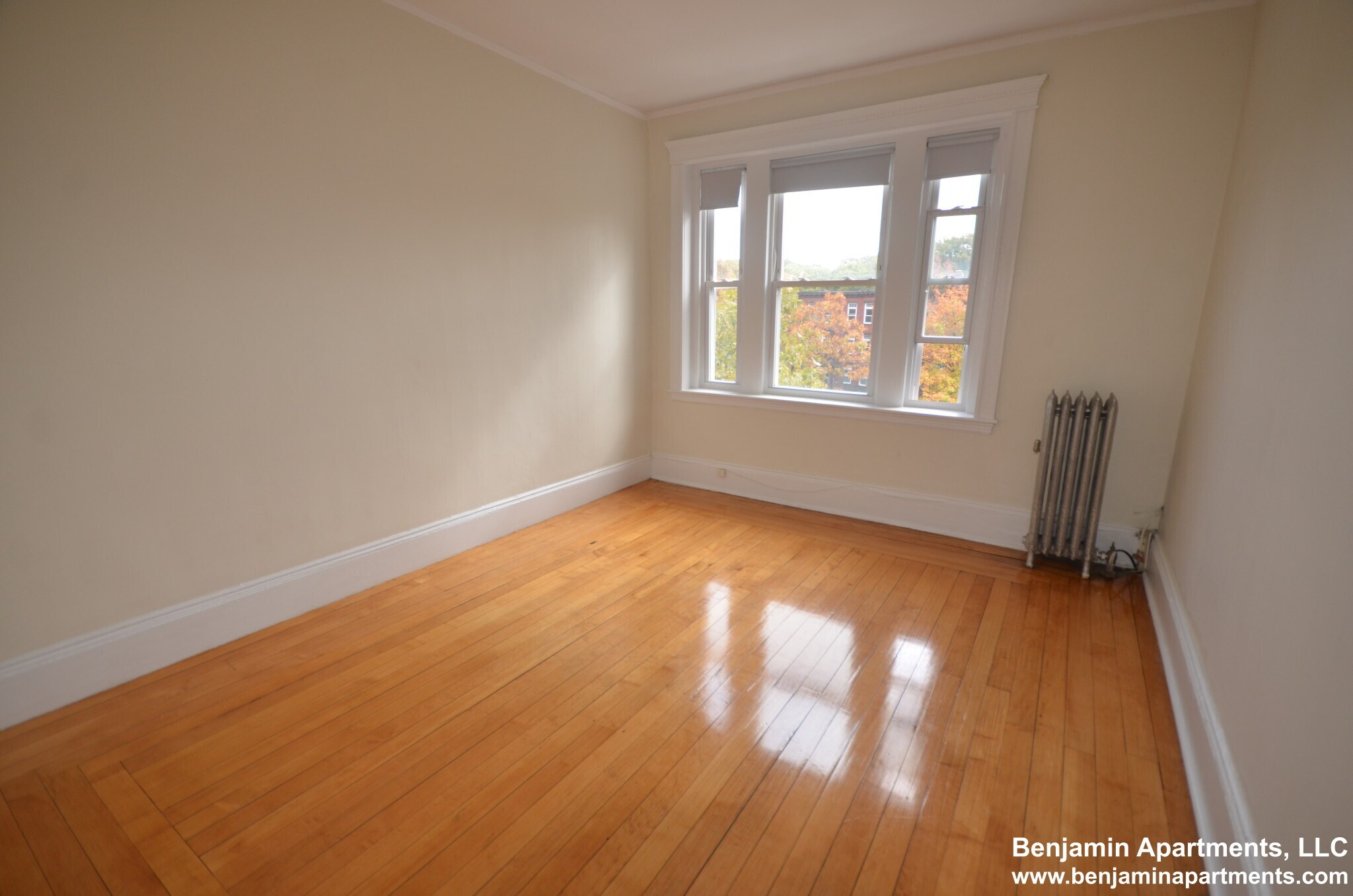 Building Photo - 1583 Beacon St